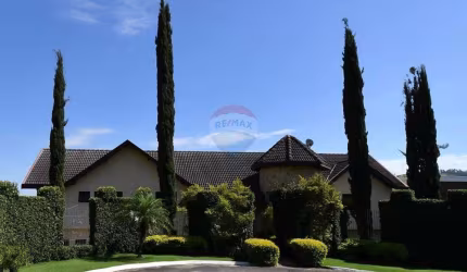 Casa Alto Padrão  com 660m² AC 1000M2 AT 6 DORMITÓRIOS, 4 SUÍTES Aguas de Lindóia