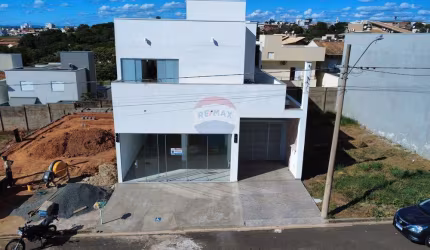 Salão Comercial com 2 banheiros e Residência na parte superior de 3 quartos 1 Suíte à Venda - Jd. Santa Mônica I
