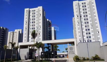 APARTAMENTO PARA LOCAÇÃO COM 02 DORMITÓRIOS E SACADA NO CONDOMÍNIO PORTAL DAS FLORES - MOGI GUAÇU -SP