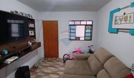Apartamento no São Judas Tadeu, Itapira, 49 m2 2 dormitórios, banheiro, vaga coberta, sala, cozinha com área de serviço.