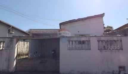 'Cubatão: Encantadora Casa 2 Quartos à Venda!'