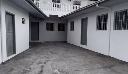 Prédio com 9 apartamentos gerando renda de R$16.800,00 por mês no coração de Balneário Camboriú