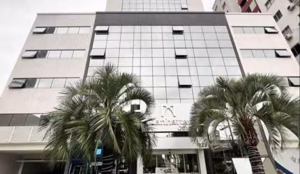 Sala comercial no Manhattan Office no centro de Itajaí