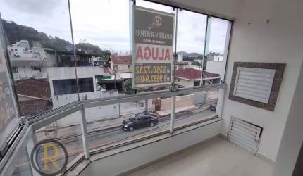 Dona Zilda - Apartamento com 2 dormitórios e 1 vaga de garagem no Tabuleiro (Centro)