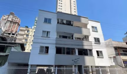 Apartamento com sacada diferenciada - Balneário Camboriú/SC
