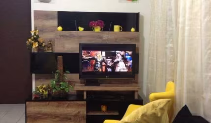 Apartamento térreo com 2 dormitórios localizado a 5 minutos da Passarela da Barra