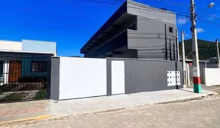 Apartamento localizado a 900m do KOMPRÃO Atacadista no bairro Cedro