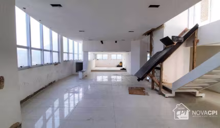 Cobertura para venda no bairro Canto do Forte em Praia Grande/SP.
