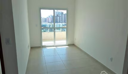 Apartamento à venda no bairro Ocian em Praia Grande/SP.