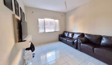 Apartamento à venda no bairro Tupi em Praia grande/SP.