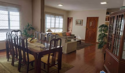 Apartamento na Ponta da praia com 3 dormitórios