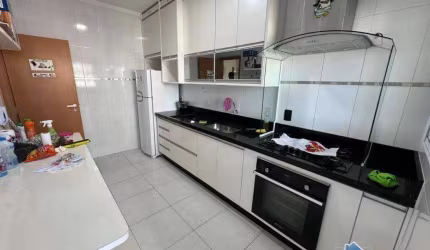 Apartamento mobiliado com 2 quartos na Ocian em Praia Grande/SP