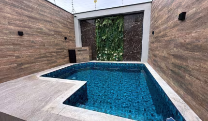 Casa de Alto Padrão no Balneário Maracanã, Praia Grande – a apenas 500 metros do mar!