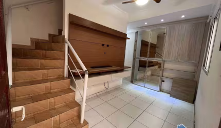 Casa com 2  Jardim Alice Praia Grande/SP