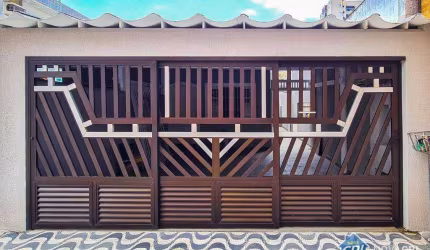 Casa com 3 Quartos Canto do Forte na Praia Grande/SP