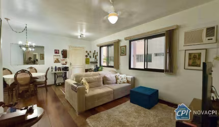 Apartamento muito bem localizado em condomínio frente mar, no bairro Aparecida, em Santos