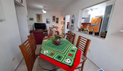 Apartamento mobiliado com 2 quartos a 270 metros da praia
