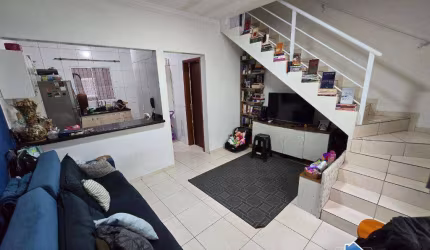 Sobrado à venda em condomínio no bairro Sítio do Campo – 2 quartos, 1 banheiro, cozinha e 1 vaga – 65m²