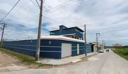 Imóvel de luxo com piscina e área gourmet em Cabo Frio