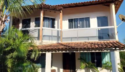 Encante-se com esta Casa de 5 Quartos Próxima ao Centro de Unamar, Segundo Distrito de Cabo Frio! Oportunidade Única de Viver com Conforto e Proximidade de Tudo. Agende sua Visita Agora Mesmo!'