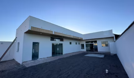 Linda Casa no Condomínio Bougainville IV!