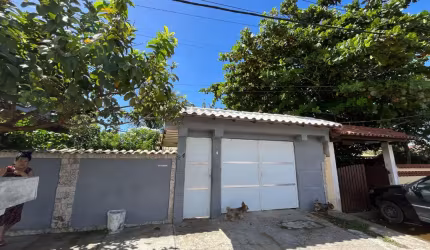Casa + 7 Kitnets à Venda – Lado Praia | Em frente ao Shopping de Unamar!