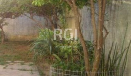 Casa para Venda - 283m², 3 dormitórios, sendo 1 suites, 3 vagas - Partenon