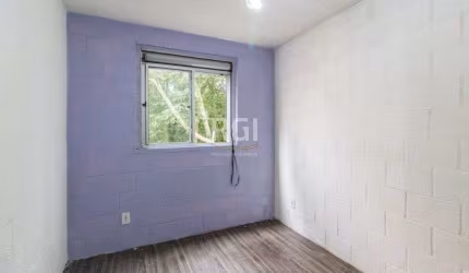 Apartamento para Venda - 40m², 2 dormitórios, 1 vaga - Lomba do Pinheiro