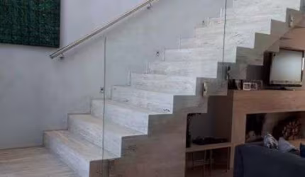 Casa Condominio para Venda - 324m², 4 dormitórios, sendo 4 suites, 3 vagas - Cen