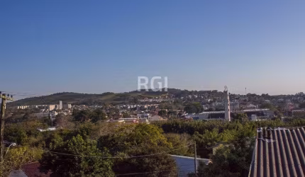 Casa para Venda - 300m², 3 dormitórios, 2 vagas - Cavalhada