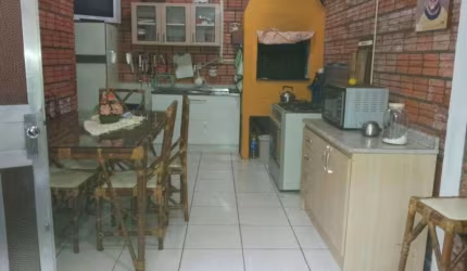 Casa para Venda - 217.89m², 4 dormitórios, 1 vaga - Rio Branco