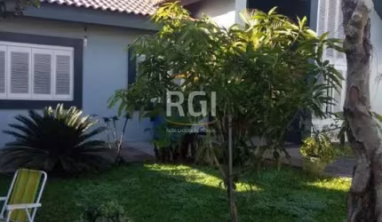 Casa para Venda - 380m², 4 dormitórios, sendo 2 suites, 3 vagas - Vacchi