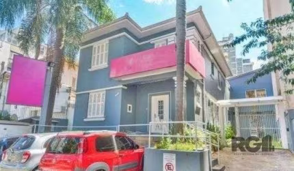 Casa Comercial para Locação/Aluguel - 240m² com 14 vagas de garagem - Floresta
