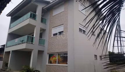 Casa para Venda - 350m², 3 dormitórios, sendo 1 suites, 5 vagas - Guarujá