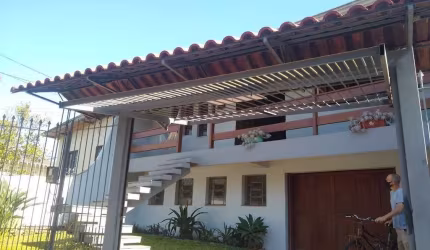 Casa para Venda - 200m², 3 dormitórios, sendo 1 suites, Cavalhada