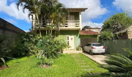 Casa para Venda - 250m², 3 dormitórios, sendo 1 suites, 2 vagas - Cristal