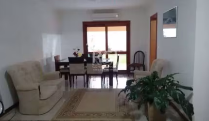 Casa para Venda - 350m², 4 dormitórios, sendo 1 suites, 2 vagas - Orico