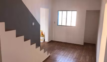 Casa com 3 quartos para alugar na Rua Eduardo Luís Trindade, Vila Espanhola, São Paulo, 80 m2 por R$ 1.600