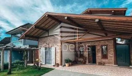 Linda Casa Altos da Serra I