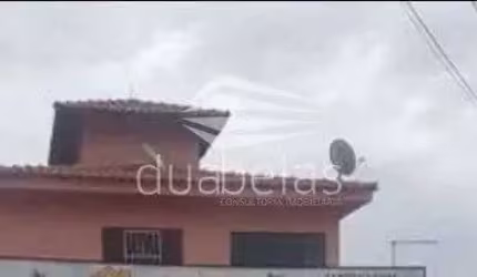 Vende uma Casa no Jardim Uirá.