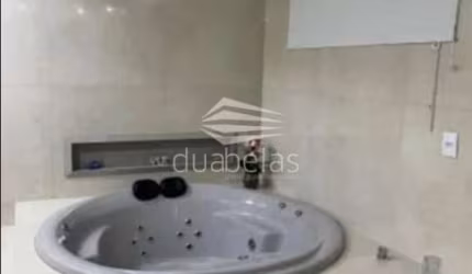 Vende -se uma ótima casa no Flamboyant