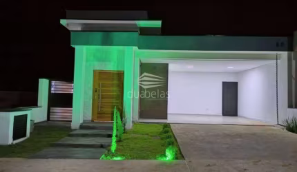Casa em condomínio em Caçapava .