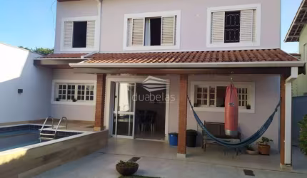 Vende-se Um Otímo sobrado na Vila Ema.