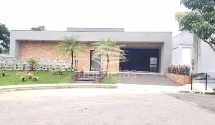 Linda Casa em Condomínio Terras do Vale - terreno de 503m²