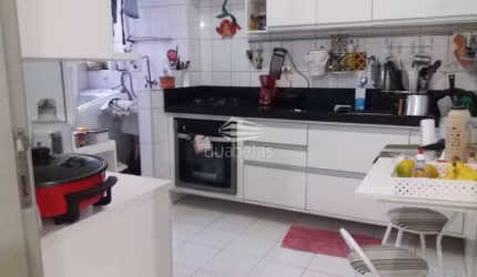 Vendo ótimo apartamento próximo ao Shopping Vale Sul.