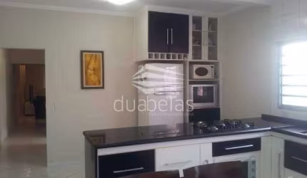 Vendo ótimo Sobrado na Zona Sul de São Jose dos Campos-SP.