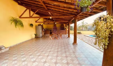 Vendo linda Chácara em Monteiro Lobato.