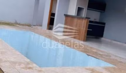 Vendo linda casa no condomínio Verana