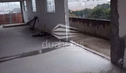 Ótimo prédio Comercial as margens da Dutra
