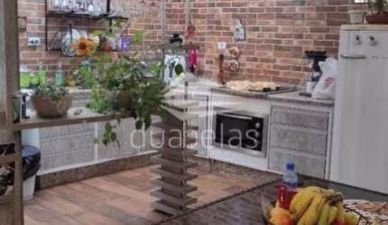 Linda casa em condomínio Terra Nova